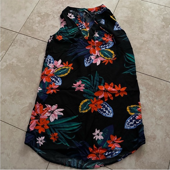 Old Navy Dresses & Skirts - Floral dress
